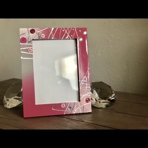 🎨 Handcrafted Graffiti Photo Frame